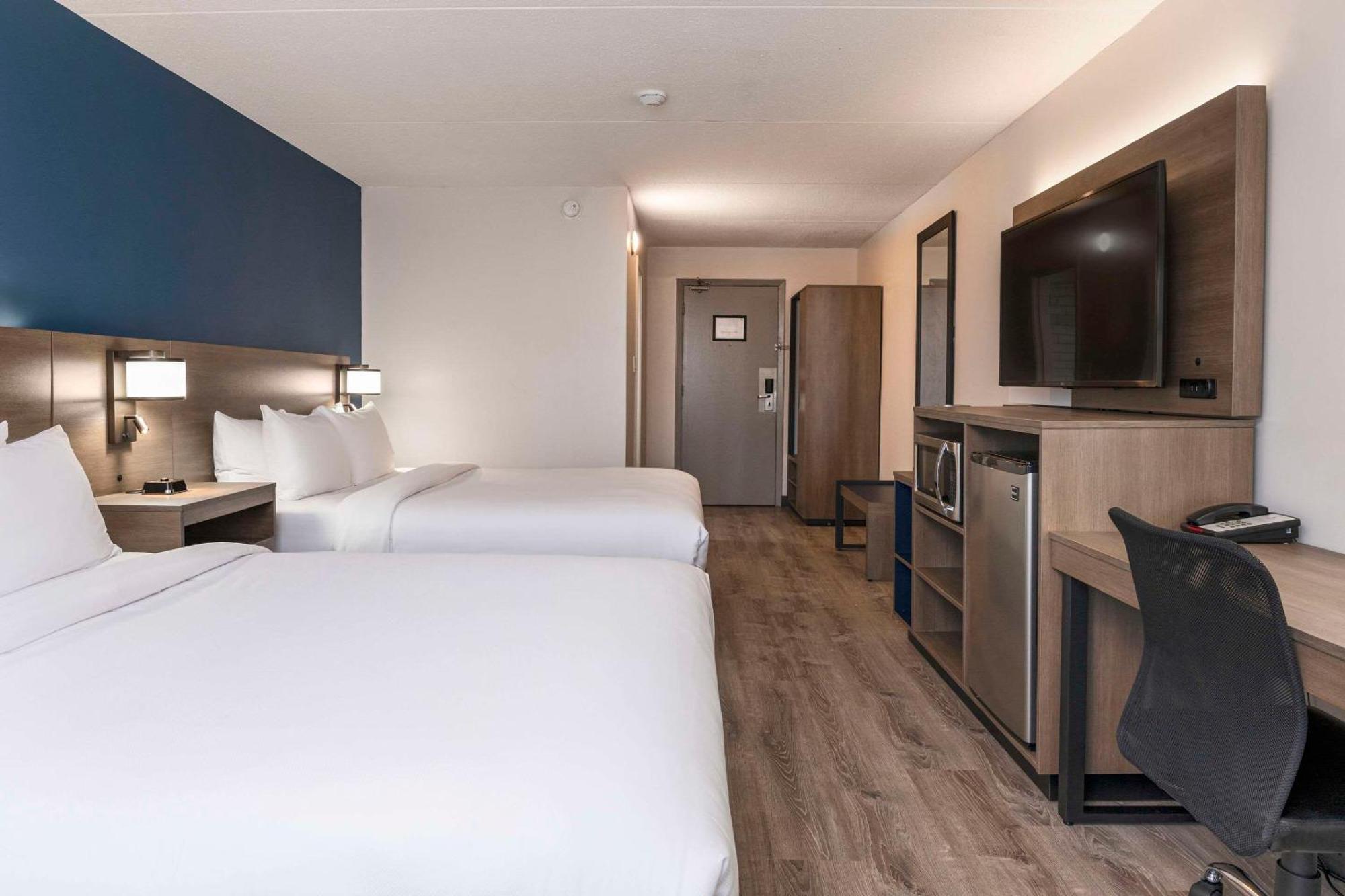 Comfort Suites Kingston Central المظهر الخارجي الصورة