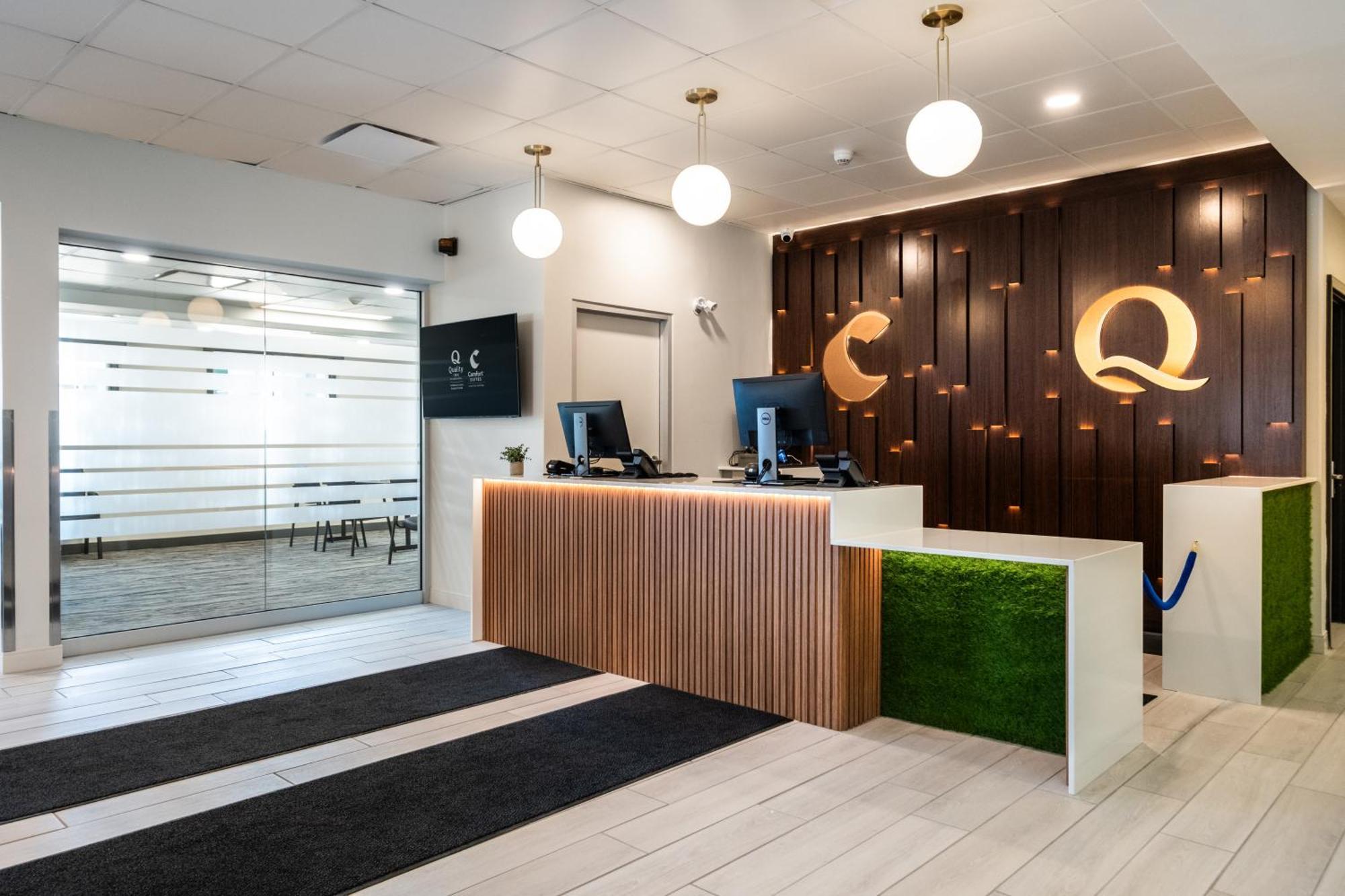 Comfort Suites Kingston Central المظهر الخارجي الصورة